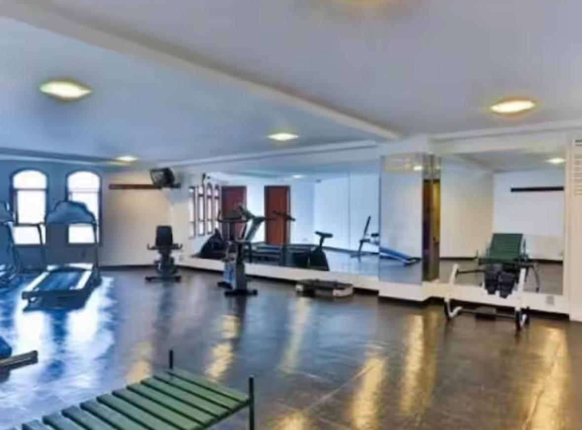 - Apto 115 Apartamento *